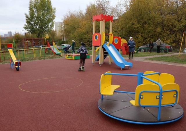 Детские площадки для городов и сёл: как муниципалитетам выбрать оборудование и пройти тендер